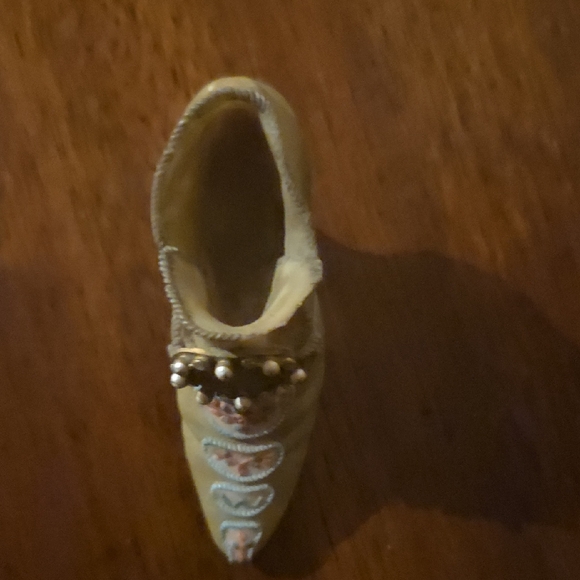 Vintage Embellished Shoe Table Ornament - Picture 4 of 6